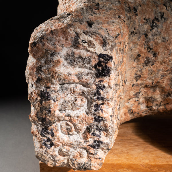 Shelomo SELINGER (1928) Composition anthopomorphe. Taille directe sur granit rose, vers 1970-80