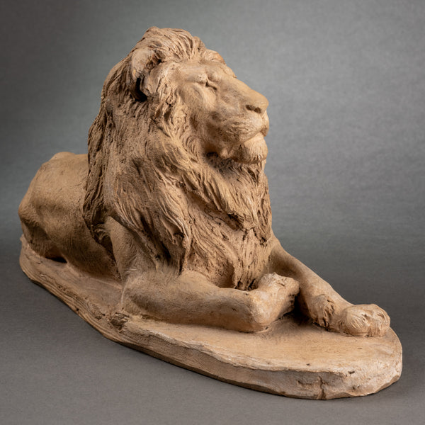 Ytiga NUMATA (1873-1954) Lion couché - Exceptionnelle Terre cuite originale datée 1906