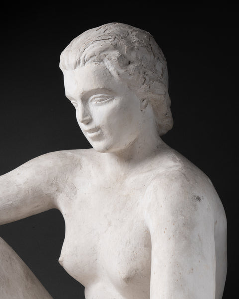 Seated woman resting - Large unsigned Art Deco studio plaster