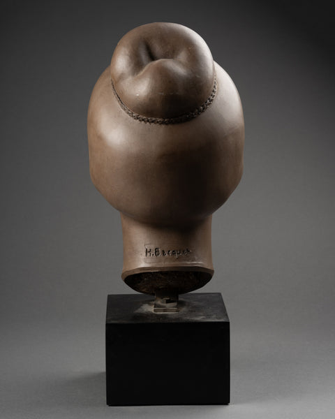 Hugues BACQUET (1928-2009) Buste de femme Asie du Sud-Est en terre cuite patinée
