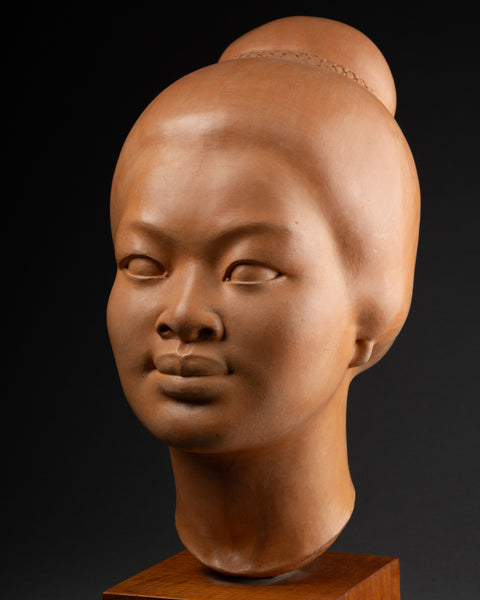 Hugues BACQUET - Bust of a woman Southeast Asia in patinated terracotta earth color