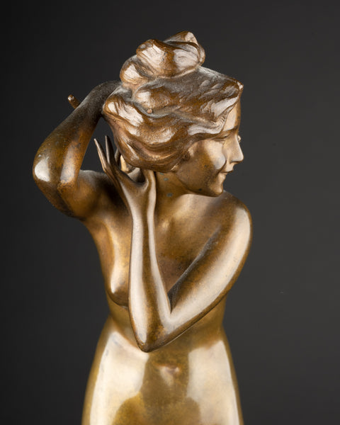 Prof Otto POERTZEL (1865-1922) 'Nu féminin au chat' Bronze doré, période Art Déco.