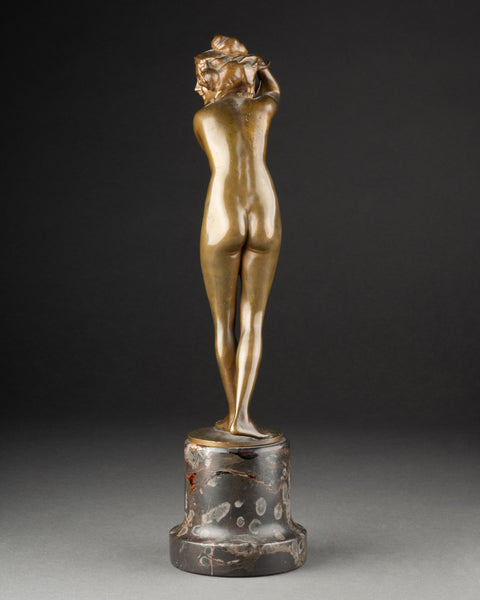 Prof Otto POERTZEL (1865-1922) 'Nu féminin au chat' Bronze doré, période Art Déco.