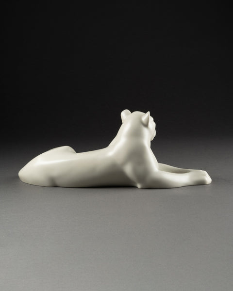 Armand PETERSEN (1891-1969) - Lionne couchée - Porcelaine Emaillée, Bing & Grundahl