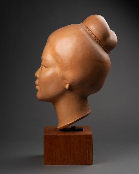 Hugues BACQUET - Bust of a woman Southeast Asia in patinated terracotta earth color
