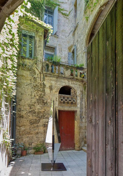 Corentin DIVOL et Loîc RAINEVAL - "VERITES" (2023) - Oeuvre monumentale, Acier, Bois Noirci, panneaux composite miroir aluminium polyéthylène