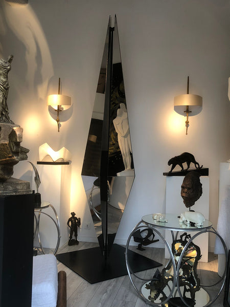 Corentin DIVOL et Loîc RAINEVAL - "VERITES" (2023) - Oeuvre monumentale, Acier, Bois Noirci, panneaux composite miroir aluminium polyéthylène