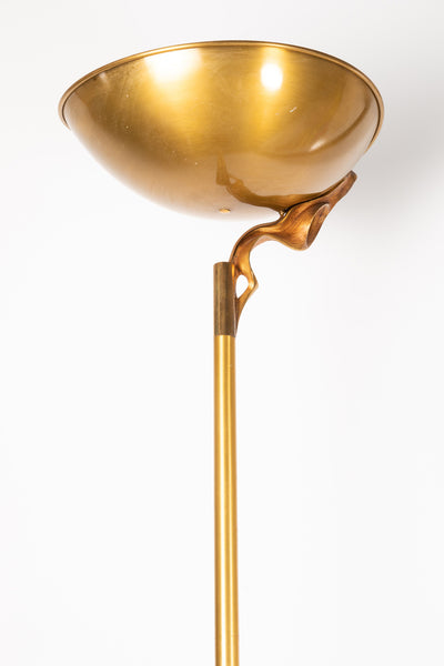 Paire de lampadaires en bronze doré vernissé portants une étiquette « L.G » pour Lucien Gau