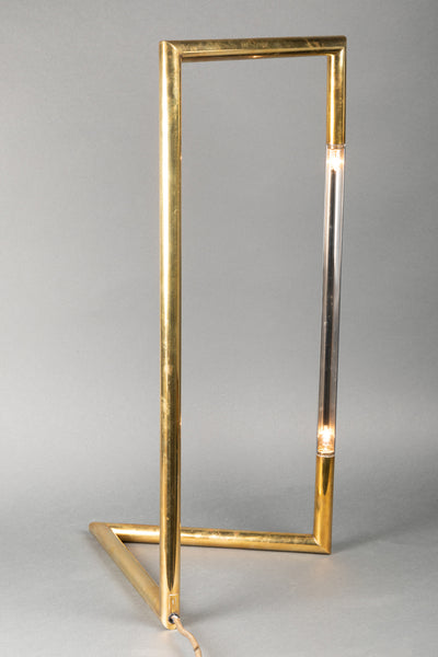 MAISON CHARLES - Lampe de bureau moderniste en métal doré - Vers 1960.