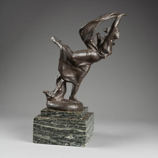 Jacques LOYSEL (1867-1925) Danseuse au voile - Bronze patiné, Fonte L Gatti, vers 1920.