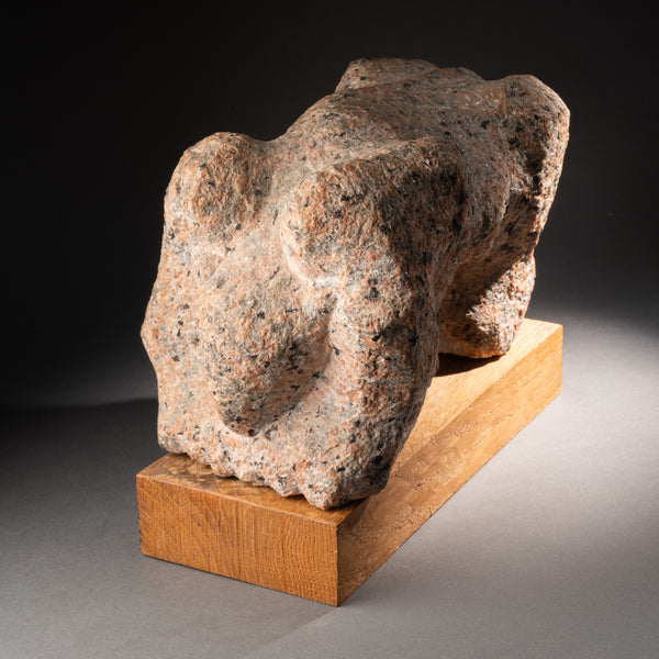 Shelomo SELINGER (1928) Anthopomorphic composition. Direct carving on pink granite, circa 1970-80