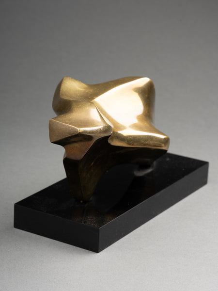 ZAVEN HADICHIAN (Lebanon) Zoomorphic abstraction. Polished bronze (1977)