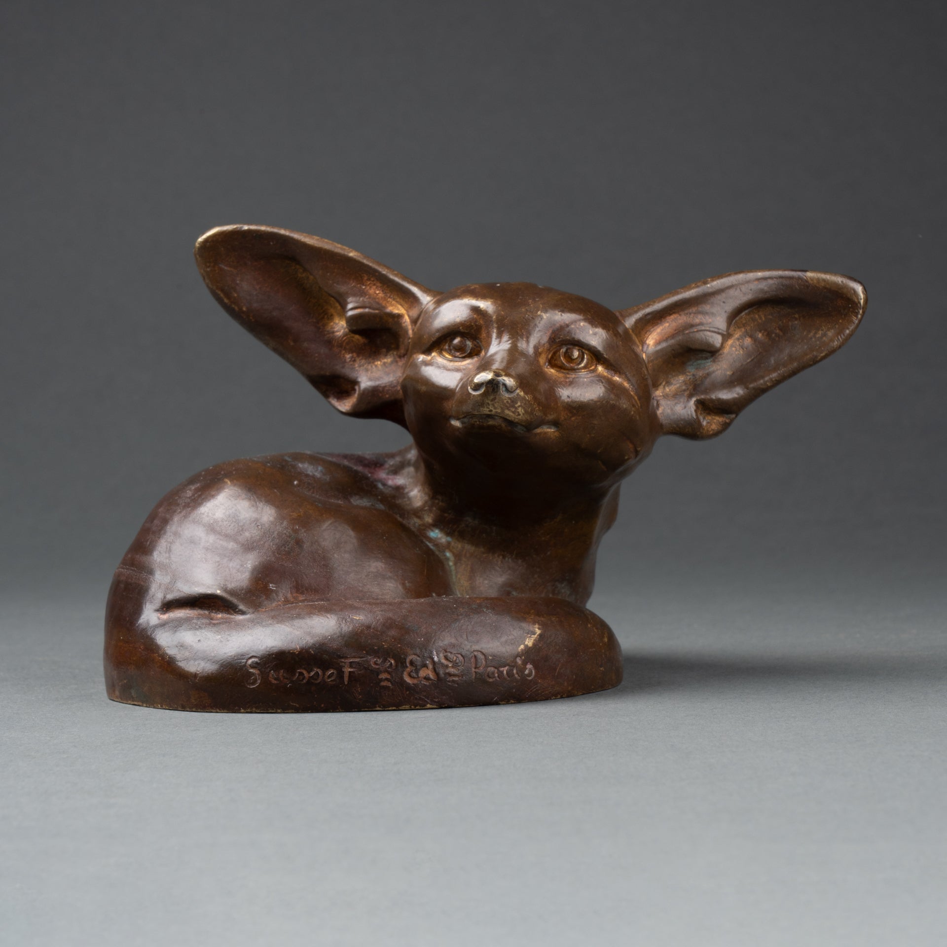 Edouad Marcel SANDOZ (1881-1971) Fennec couché, tête levée (Taille 1) Bronze patiné, Fonte Susse Frères, vers 1925