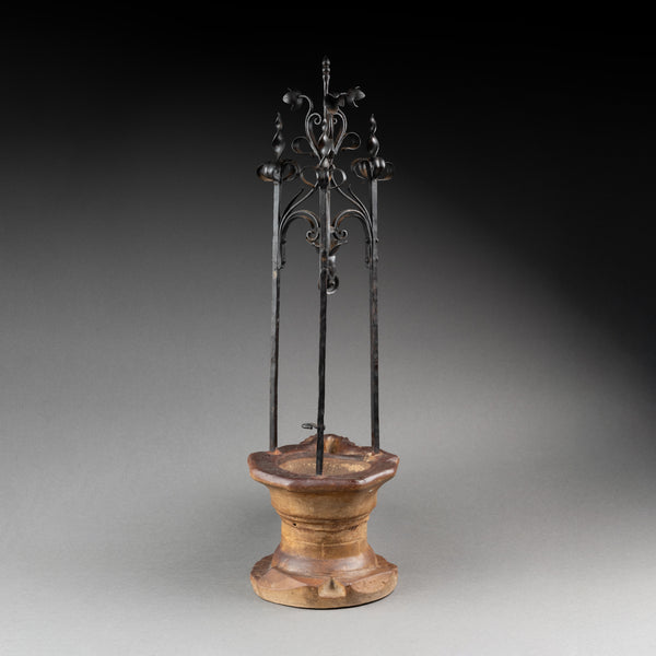 Puits de l'Hotel de Cluny - Réduction en plâtre atiné et fer forgé, fin XIXème (H 48 cm)