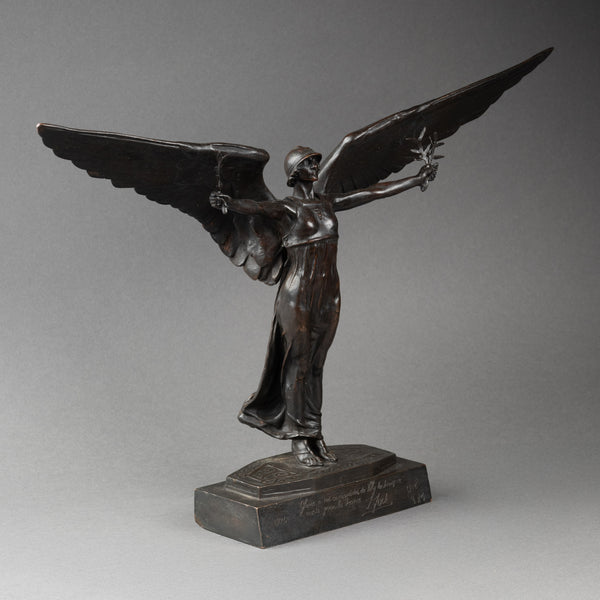 Victor SEGOFFIN (1868-1925) 'Victoire ailée' Bronze patiné vers 1925