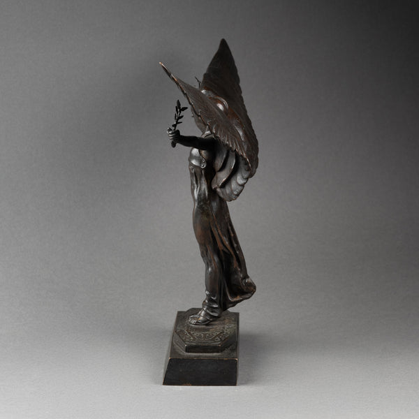 Victor SEGOFFIN (1868-1925) 'Victoire ailée' Bronze patiné vers 1925