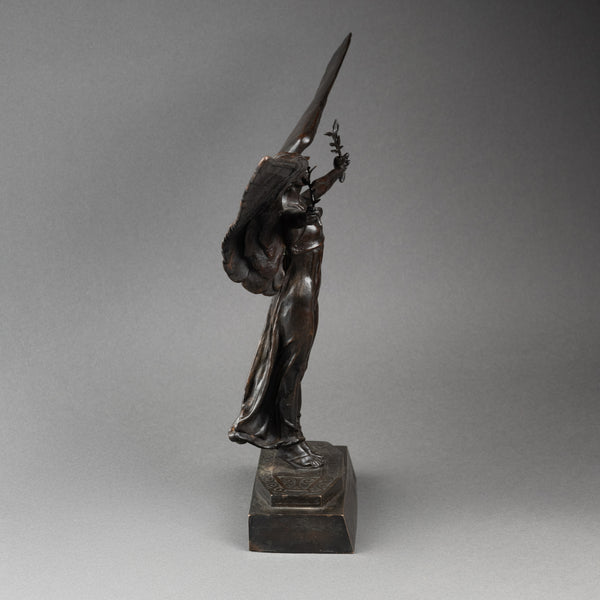 Victor SEGOFFIN (1868-1925) 'Victoire ailée' Bronze patiné vers 1925