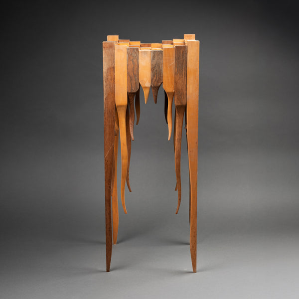 Console / Echiquier surréaliste en bois, vers 1980.