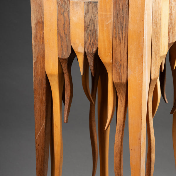 Console / Echiquier surréaliste en bois, vers 1980.