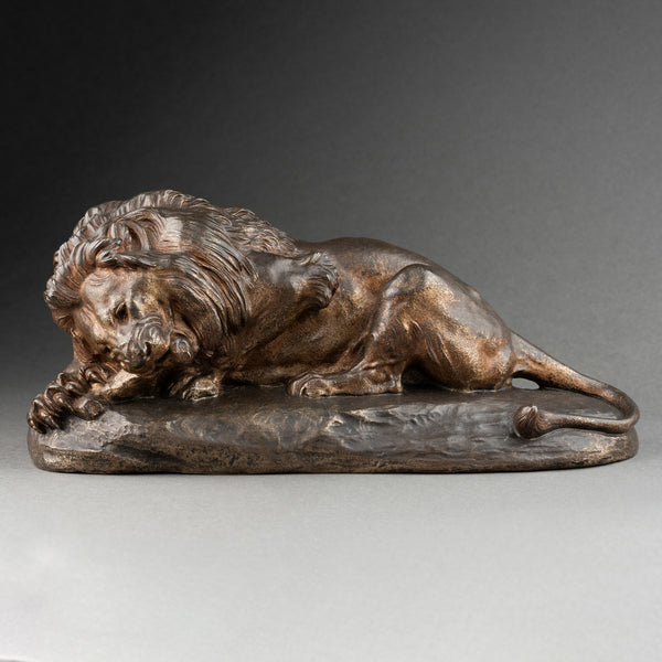 J. E. MASSON (1871-1932) Lion dévorant sa proie, bronze fin XIXème