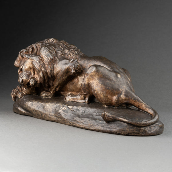 J. E. MASSON (1871-1932) Lion dévorant sa proie, bronze fin XIXème