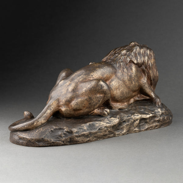 J. E. MASSON (1871-1932) Lion dévorant sa proie, bronze fin XIXème