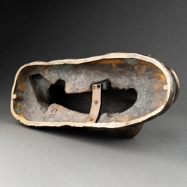 J. E. MASSON (1871-1932) Lion dévorant sa proie, bronze fin XIXème