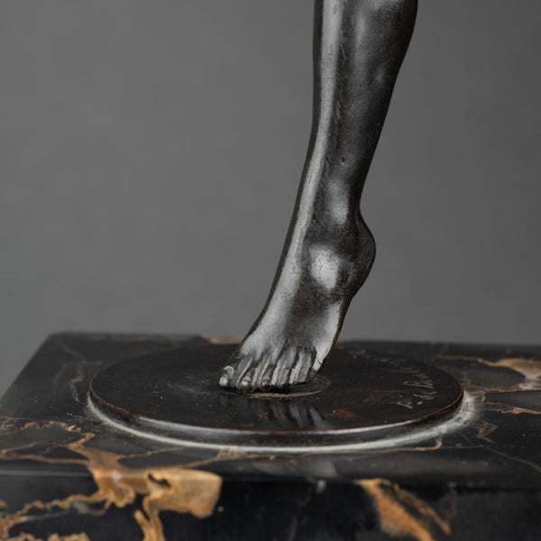 Paul De BOULONGNE (1863-1938) - Dancer on one foot. Patinated bronze, Art Deco period.