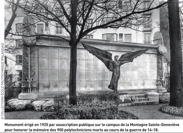 Victor SEGOFFIN (1868-1925) 'Victoire ailée' Bronze patiné vers 1925