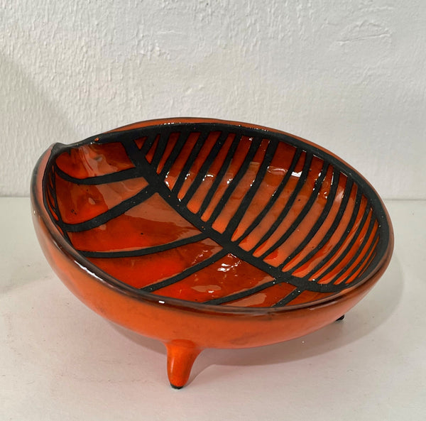 Roger CAPRON - Red enameled ceramic tripod bowl with black striped decoration. Circa 1950