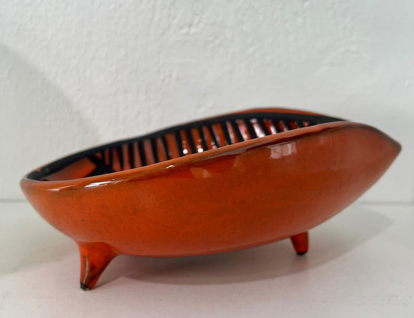 Roger CAPRON - Red enameled ceramic tripod bowl with black striped decoration. Circa 1950