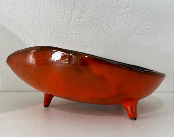 Roger CAPRON - Red enameled ceramic tripod bowl with black striped decoration. Circa 1950