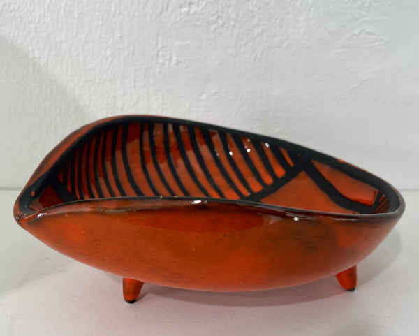 Roger CAPRON - Red enameled ceramic tripod bowl with black striped decoration. Circa 1950