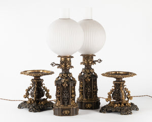 Paire de lampe à pétrole en bronze sur piedestal - Epoque Napoléon III. - Collection's - Romain & Henri Hayat