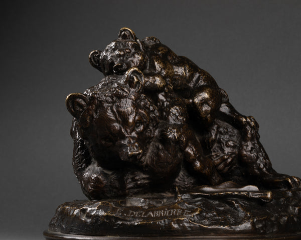 Edouard DELABRIERRE (1829-1910) Bear and its cubs. Bronze XIXth century