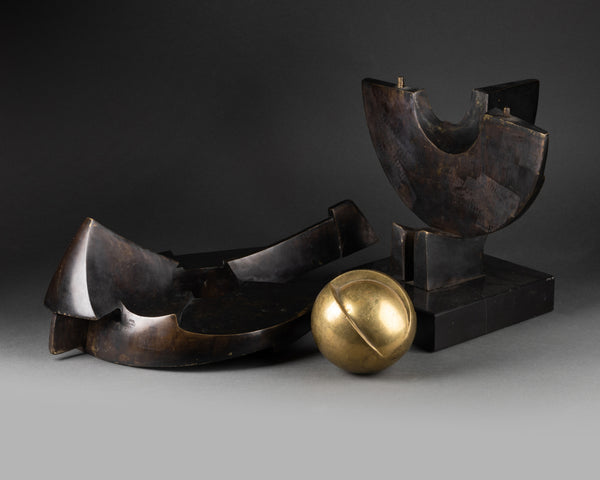 Paul GONEZ (1946) 'Disque ailé' Composition abstraite articulée - Bronze, vers 1980. Fonte numérotée sur 8.