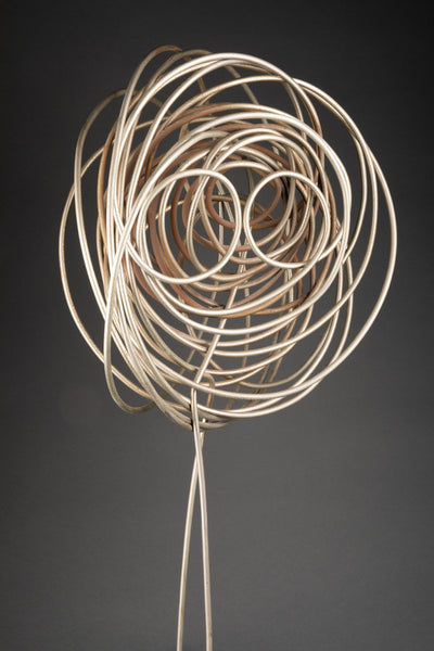 Shiv SINGH (1938-2015) Sculpture moderne en fils métalliques.